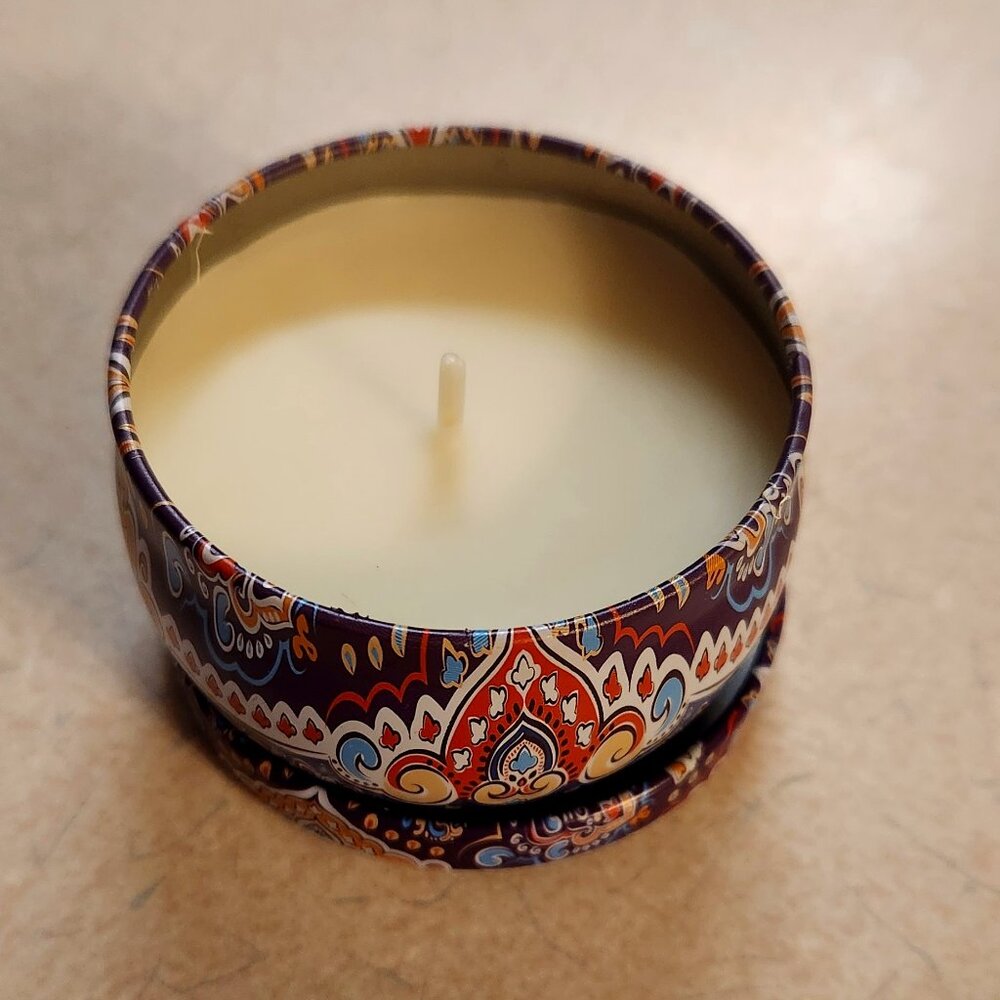 2.5 Oz Soy Wax Aromatherpy Candle (Camomile Scent)